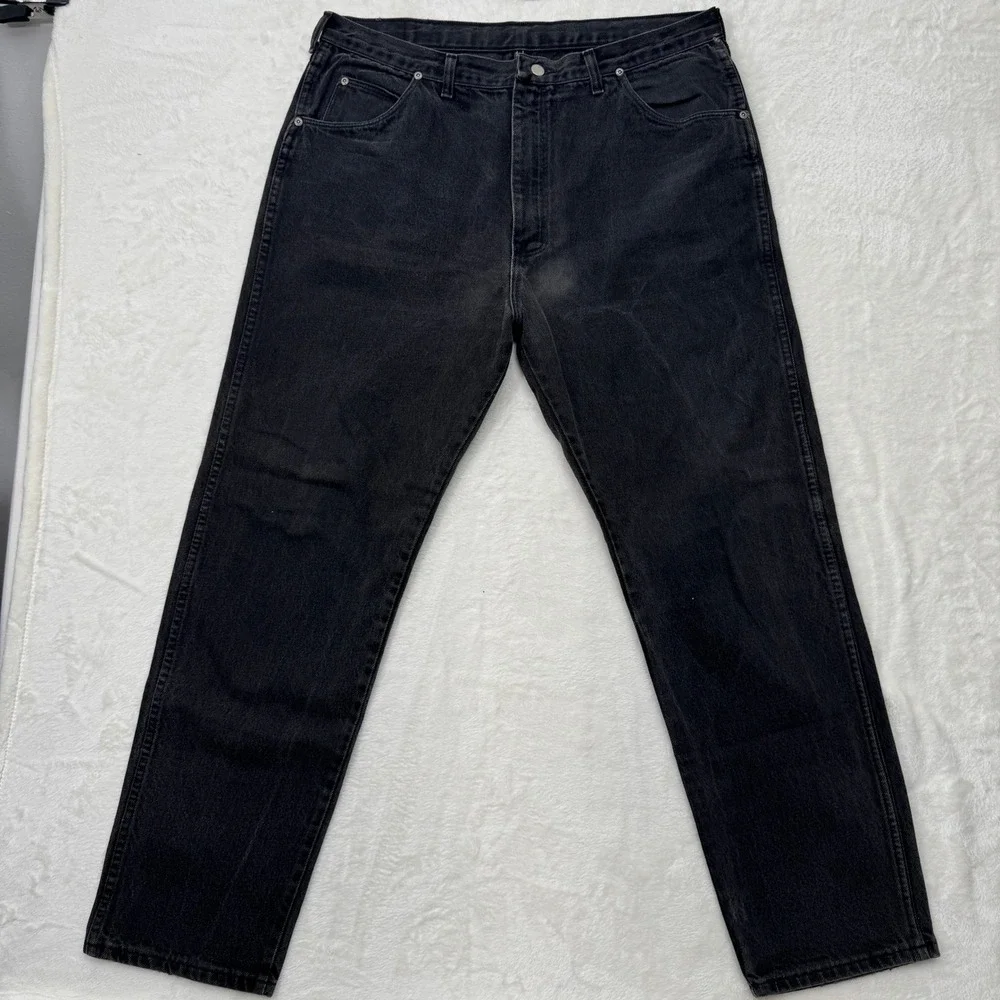 Wrangler Jeans Mens Black Authentic Straight Leg Made in USA Denim